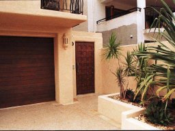 contemporary-single-door-entries-4