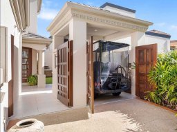 contemporary-gates-104