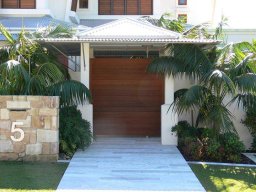 contemporary-gates-15