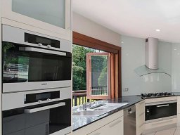 bifold-windows-68